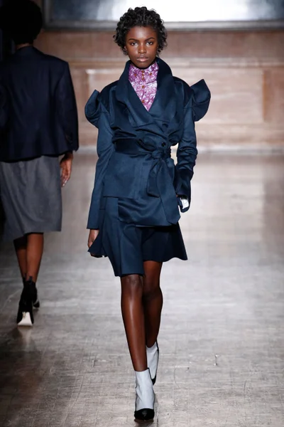 Look 9